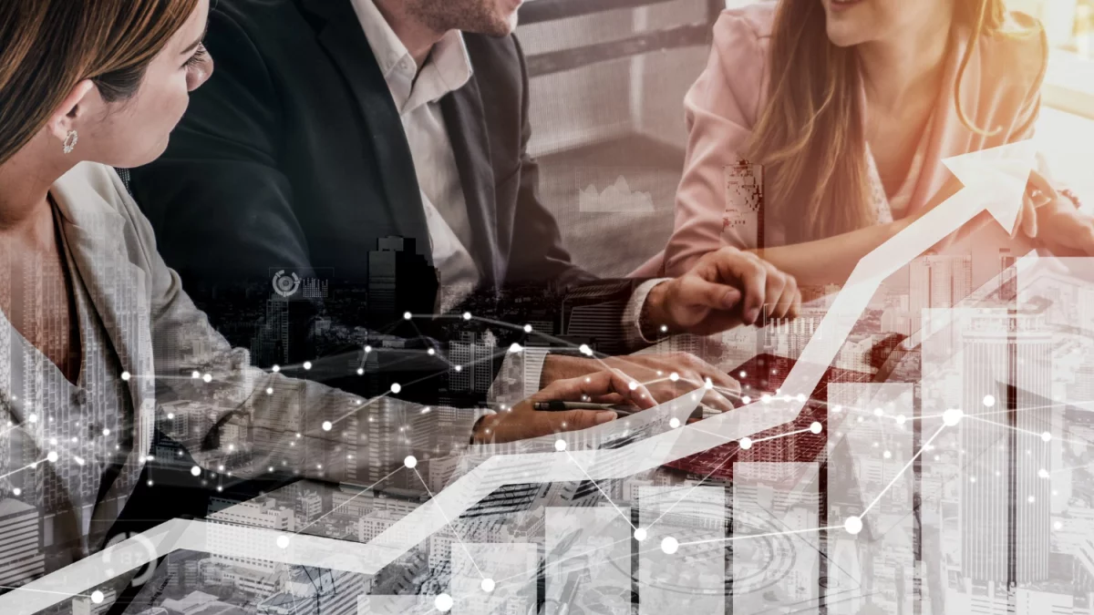 Jak wybrać catering dietetyczny: 7 kryteriów menu, kaloryczności i dostaw, plus checklistę pytań do firmy, zanim podpiszesz umowę.